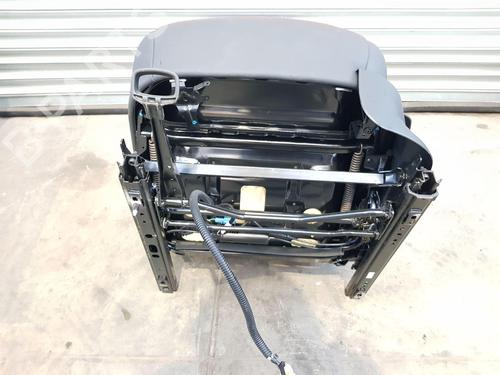 Right front seat AUDI A1 (8X1, 8XK) S1 quattro | BP23332150C16 