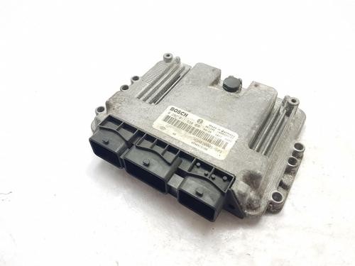Used Engine control unit (ECU) VAUXHALL VIVARO A Van (X83) 1.9 DTI (101 hp) 30948482
