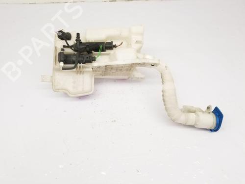 Used Windscreen washer tank VW GOLF VII (5G1, BQ1, BE1, BE2) 2.0 TDI (150 hp) 29378877