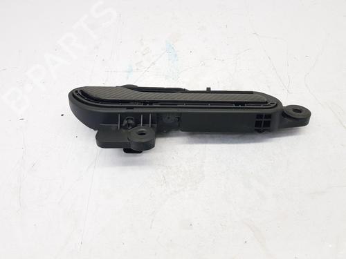 Used Front right exterior door handle Front right exterior door handle TESLA MODEL Y (5YJY) EV Performance All-wheel Drive (534 hp) 33966751 33966751