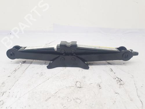 Used Jack Kit Jack Kit VW GOLF VII (5G1, BQ1, BE1, BE2) 2.0 R 4motion (300 hp) 33630205 33630205