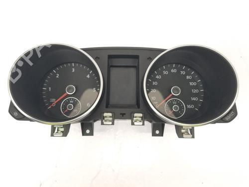 Used Instrument cluster VW GOLF VI (5K1) 1.6 TDI (105 hp) 32149245