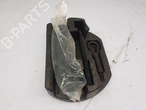 Reservehjul kit FORD FIESTA VI (CB1, CCN) 1.4 (97 hp) 30976991