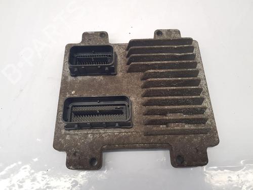 Used Engine control unit (ECU) Engine control unit (ECU) OPEL CORSA E (X15) 1.4 (08, 68) (75 hp) 33472958 33472958