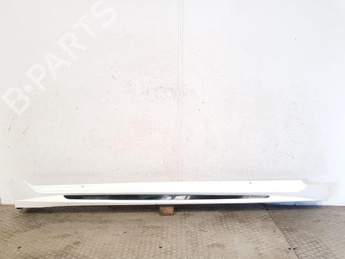 Used Right sideskirt TOYOTA COROLLA Hatchback (_E21_, _EA1_, _EH1_) 1.8 Hybrid (ZWE211, ZWE219) (122 hp) 26723359