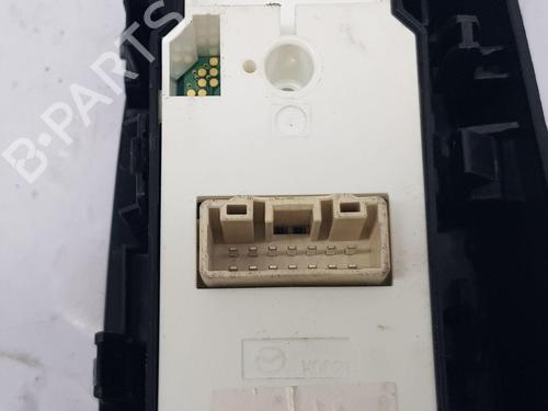 Right front window switch MAZDA CX-3 (DK) 2.0 SKYACTIV-G AWD (DK4W7, DKEAW) | BP39563191I26 - Image 9