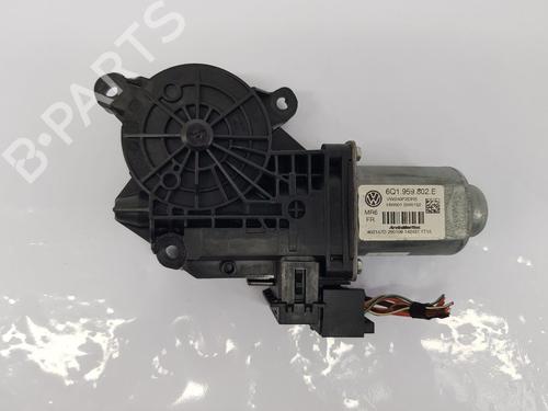 Used Left front window motor VW POLO IV (9N_, 9A_) 1.2 (60 hp) 28413436