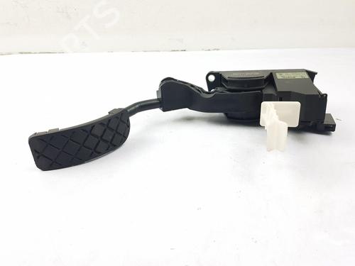 Clutch pedal VW GOLF IV (1J1) 1.9 TDI | BP29900509I13