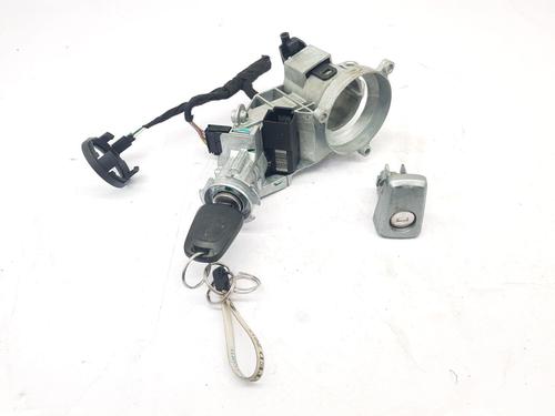 Used Ignition barrel Ignition barrel VAUXHALL CORSA Mk III (D) (S07) 1.2 i 16V (L08) (86 hp) 33186358 33186358