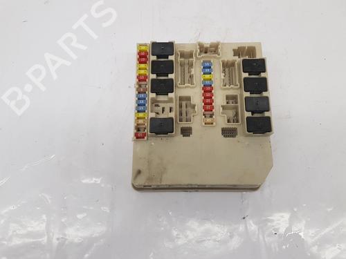 Used Fuse box Fuse box RENAULT CLIO III (BR0/1, CR0/1) 1.2 16V (BR02, BR0J, BR11, CR02, CR0J, CR11) (75 hp) 34639244 34639244