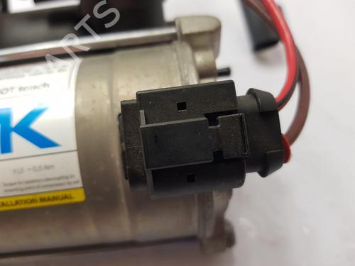 Suspension compressor LAND ROVER RANGE ROVER SPORT I (L320) 3.0 D 4x4 | BP28175396M103 