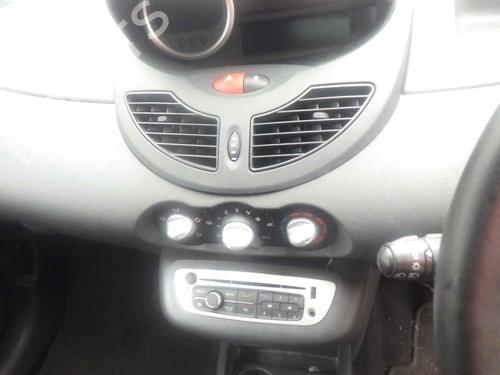 Left taillight RENAULT TWINGO II (CN0_) 1.2 16V (CN04, CN0B) | BP31365729C34