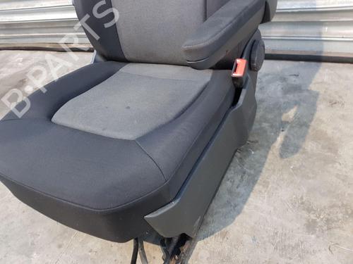 Right front seat VW CRAFTER Van (SY_, SX_) | BP30948749C16 - Image 4
