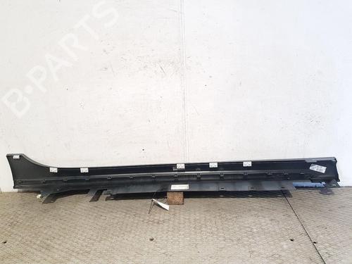 Left sideskirt BMW 1 (F40) 118 i | BP30090851C115 
