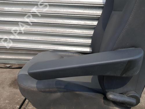 Right front seat VAUXHALL MOVANO Mk II (B) Chassis/Cab (X62) 2.3 CDTI FWD (UV, HV, EV) | BP31663268C16 
