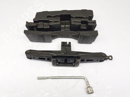 Used Jack Kit HYUNDAI SANTA FÉ II (CM) 2.2 CRDi GLS 4x4 (150 hp) 29620288