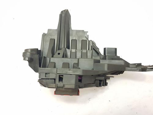 fuse-box-mercedes-benz-glc-x253-2015-2016-2017-2018-2019-2020-2021-2022-26163453 main image