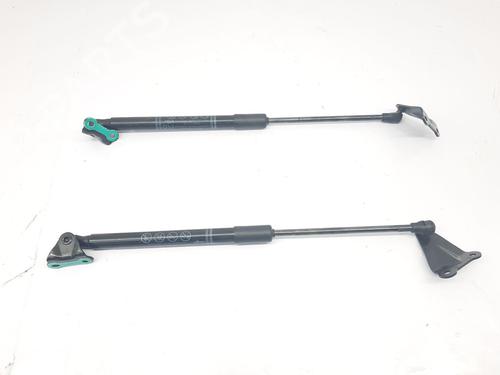 tailgate-lift-support-toyota-yaris-_p21_-_pa1_-_ph1_-2020-31841963 main image