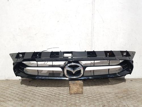 Used Grille MAZDA 2 Hatchback (DL, DJ) 1.5 SKYACTIV-G (DJLFS) (115 hp) 30737662