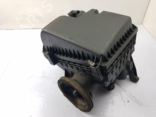 Air filter box TOYOTA HILUX VIII Pickup (_N1_) 2.4 D 4WD (GUN125_, GUN125R) | BP32003885M87 