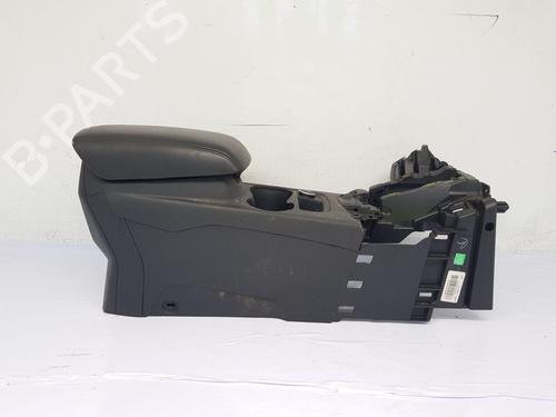 Used Armrest / Center console FORD FOCUS III 1.6 TDCi (115 hp) 30554601