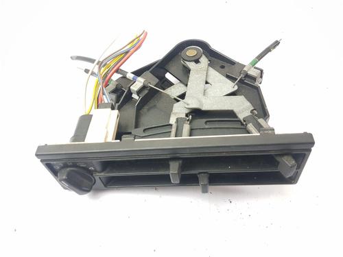 AC Styreenhet / Manøvreringsenhet VW TRANSPORTER T4 Van (70A, 70H, 7DA, 7DH) 2.0 (84 hp) 32306372