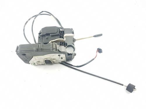 front-left-lock-mercedes-benz-clk-convertible-a209-2002-2003-2004-2005-2006-2007-2008-2009-2010-31819874 main image