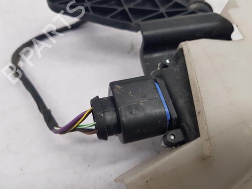 Front left lock VW MULTIVAN T5 (7HM, 7HN, 7HF, 7EF, 7EM, 7EN) 2.0 TSI | BP30796315C98 