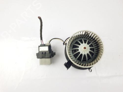 Used Heater blower motor Heater blower motor VAUXHALL ASTRA Mk VI (J) Estate (P10) 1.3 CDTi (95 hp) 36144402 36144402