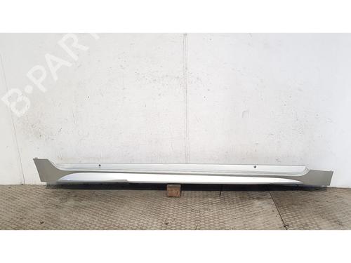 Used Right sideskirt Right sideskirt 39026772 39026772