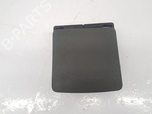 Used Cup/Object holder Cup/Object holder VW GOLF V (1K1) 1.9 TDI (105 hp) 35934174 35934174