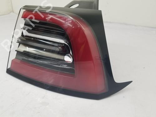Right taillight TESLA MODEL 3 (5YJ3) | BP38727000C35 - Image 2