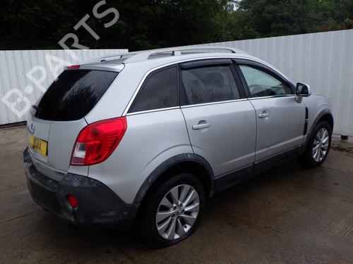 Fuse box OPEL ANTARA A (L07) 2.2 CDTi 4x4 | BP40012366E1 - Image 9