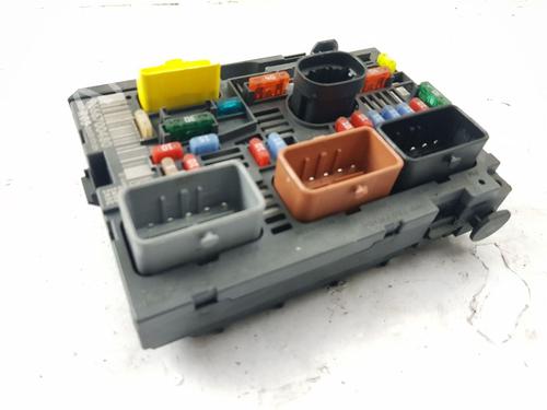 Fuse box PEUGEOT 308 I (4A_, 4C_) 1.6 HDi | BP31933042E1