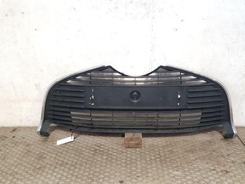 Used Grille TOYOTA YARIS (_P13_) 1.3 (NSP130_, NSP130) (99 hp) 29957121