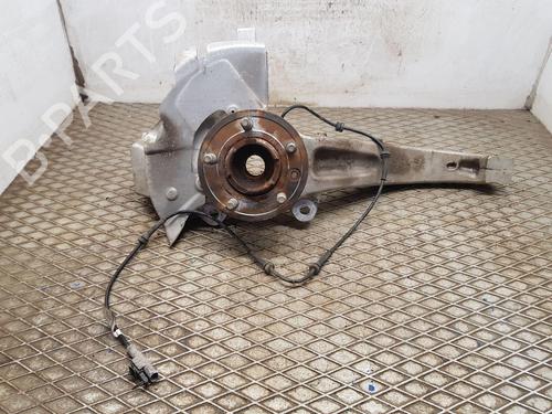 Used Left front steering knuckle LAND ROVER DEFENDER Station Wagon (L663) P300 Si4 4x4 (300 hp) 30891581