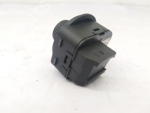 Mirror switch SKODA FABIA II Combi (545) 1.2 TSI | BP39447596I25 - Image 3