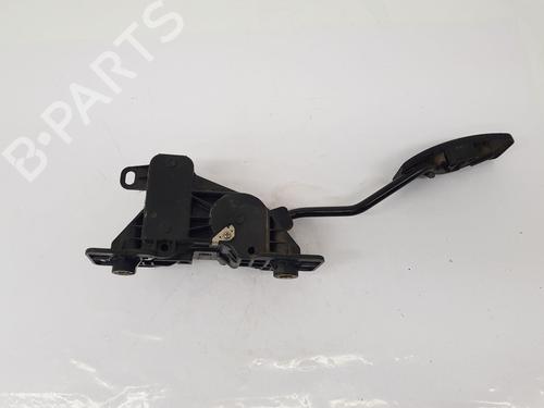 Pedal Pedal MITSUBISHI L200 / TRITON (KA_T, KB_T) 2.5 DI-D 4WD (KB4T) (136 hp) 35772044 35772044