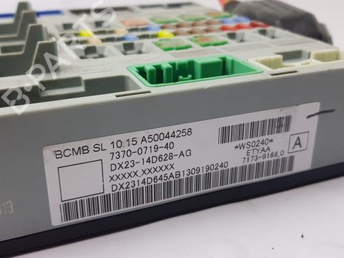 Fuse box JAGUAR XF I (X250) 2.2 D | BP27487476E1 