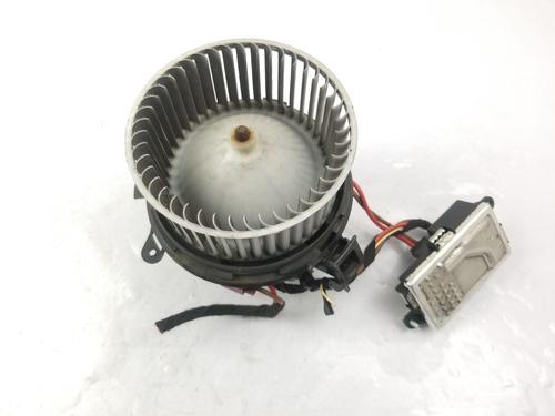 Ventilator motor MERCEDES-BENZ E-CLASS (W212) E 250 CDI / BlueTEC (212.003, 212.004) (204 hp) 29839629