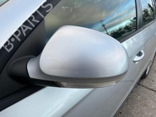 Left front indicator VW PASSAT B6 (3C2) 1.9 TDI | BP26723710C32 