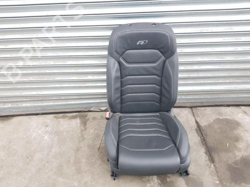 Used Left front seat Left front seat VW TOUAREG (CR7, RC8) [2017-2026] 32787260 32787260