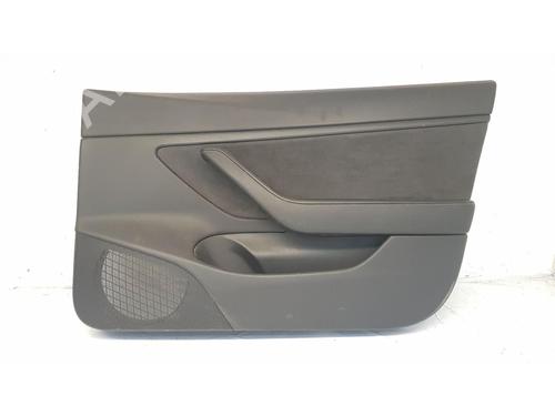 Høyre frontpanel Høyre frontpanel TESLA MODEL 3 (5YJ3) [2017-2026] 35746270 35746270