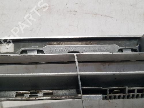 Grille MERCEDES-BENZ C-CLASS (W203) C 220 CDI (203.008) | BP30090845C40