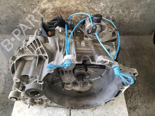 Gearkasse VOLVO V40 Hatchback (525) T2 (122 hp) 32483953