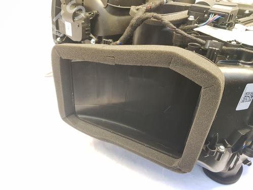 Other TESLA MODEL Y (5YJY)  | BP32713809O1  - Image 5