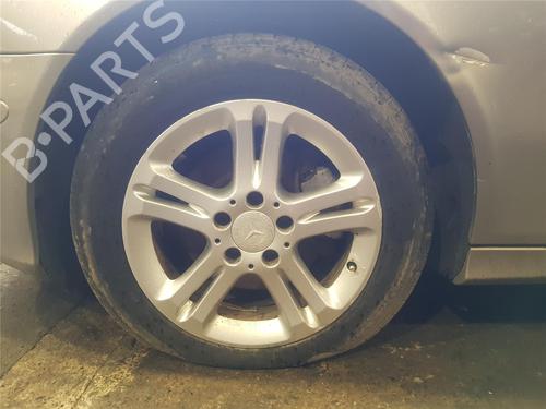 Brugte MERCEDES-BENZ E-CLASS (W211) E 220 CDI (211.008) 4961185
