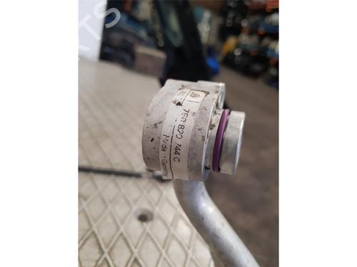 AC pipe VW TRANSPORTER T5 Van (7HA, 7HH, 7EA, 7EH) 2.0 TDI | BP32689017M126  - Image 7