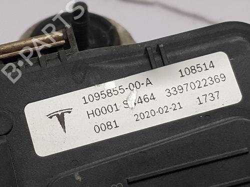 Front wiper motor TESLA MODEL 3 (5YJ3) EV AWD | BP33966796M29 - Image 3