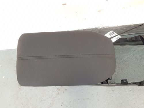 Armrest / Center console TOYOTA RAV 4 V (_A5_, _H5_) 2.5 Hybrid AWD (AXAH54, AXAL54) | BP36459687I20 - Image 5